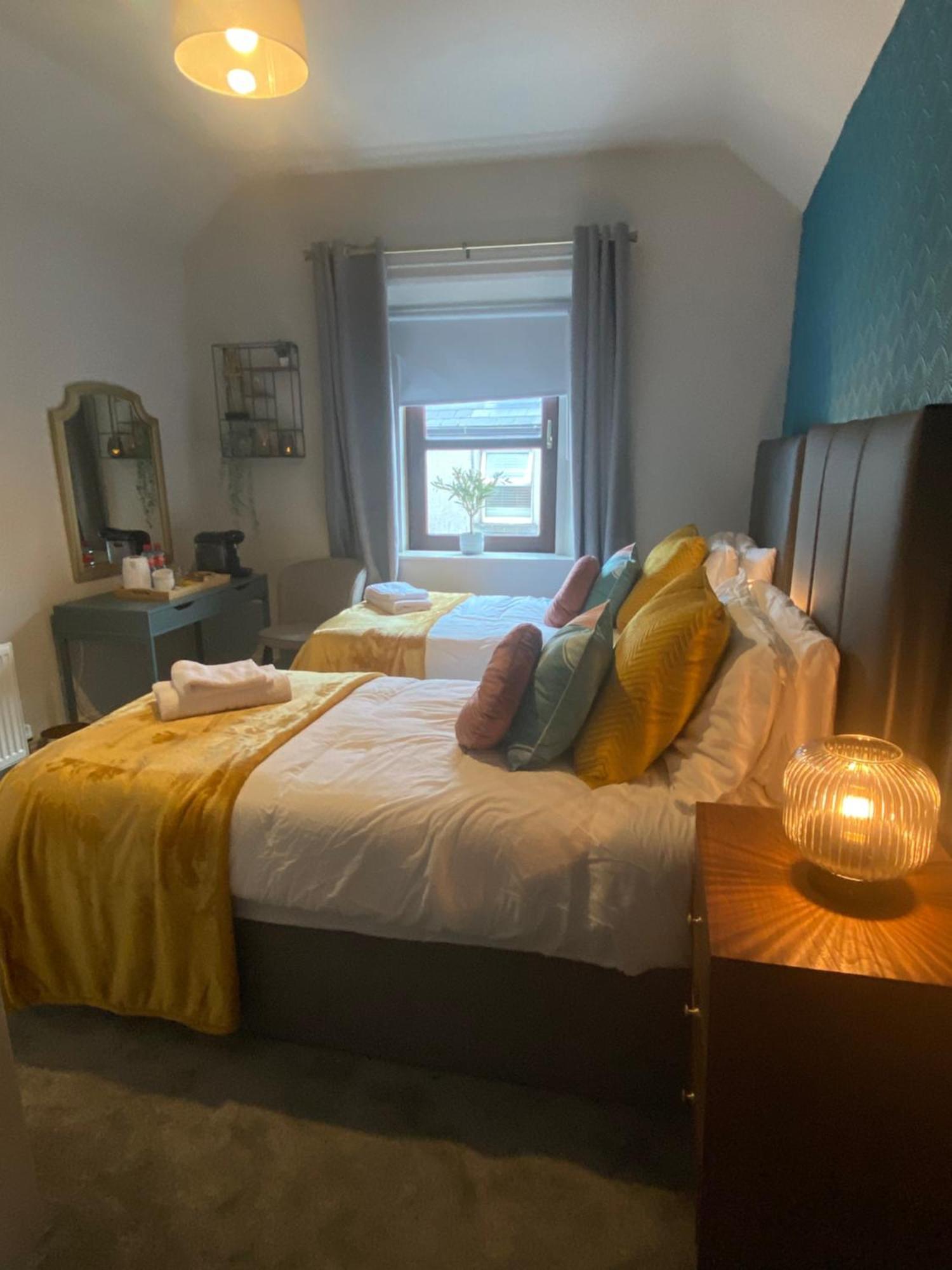 Woodquay House Hotel Голуей Екстериор снимка